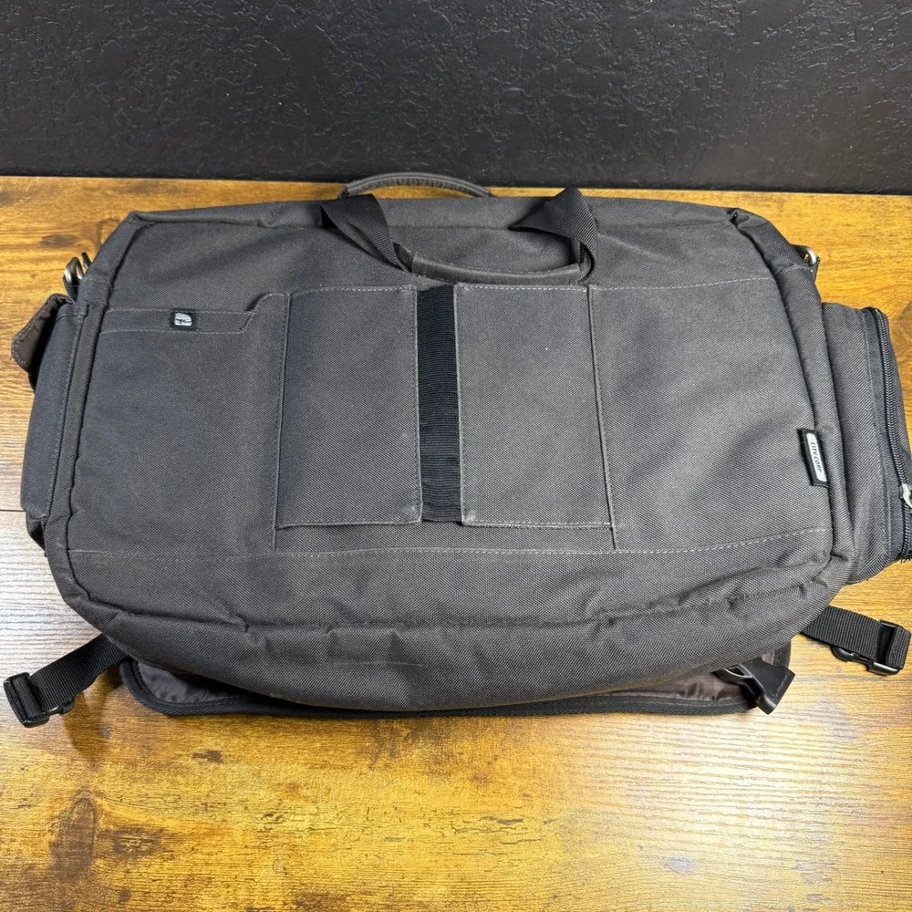 OGIO City Corp Street 203607 Black Nylon‎ Laptop Messenger Bag Mens OS